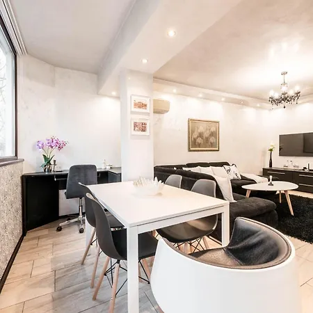 Aquamarine 2 Апартамент *